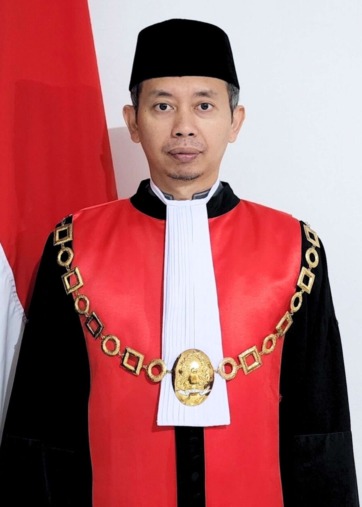 NGURAH SURADATTA DHARMAPUTRA, S.H.,M.H.